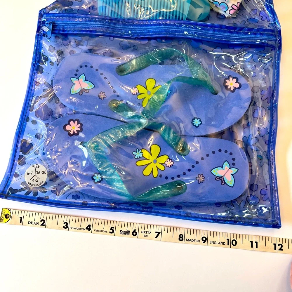 Tweens Roll Up Fun Blue Floral Toiletry Bag with Flip Flops! Brand New with Tags